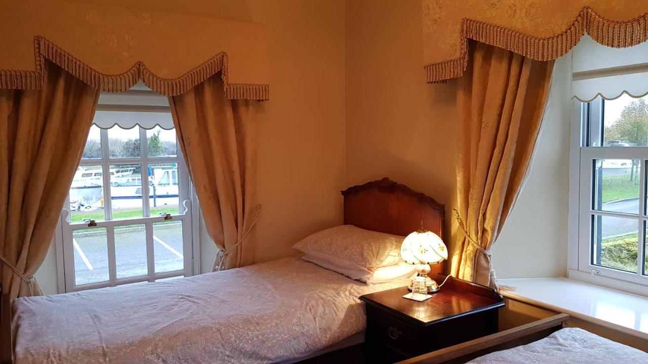 巴纳赫The Harbour Masters House住宿加早餐旅馆 外观 照片